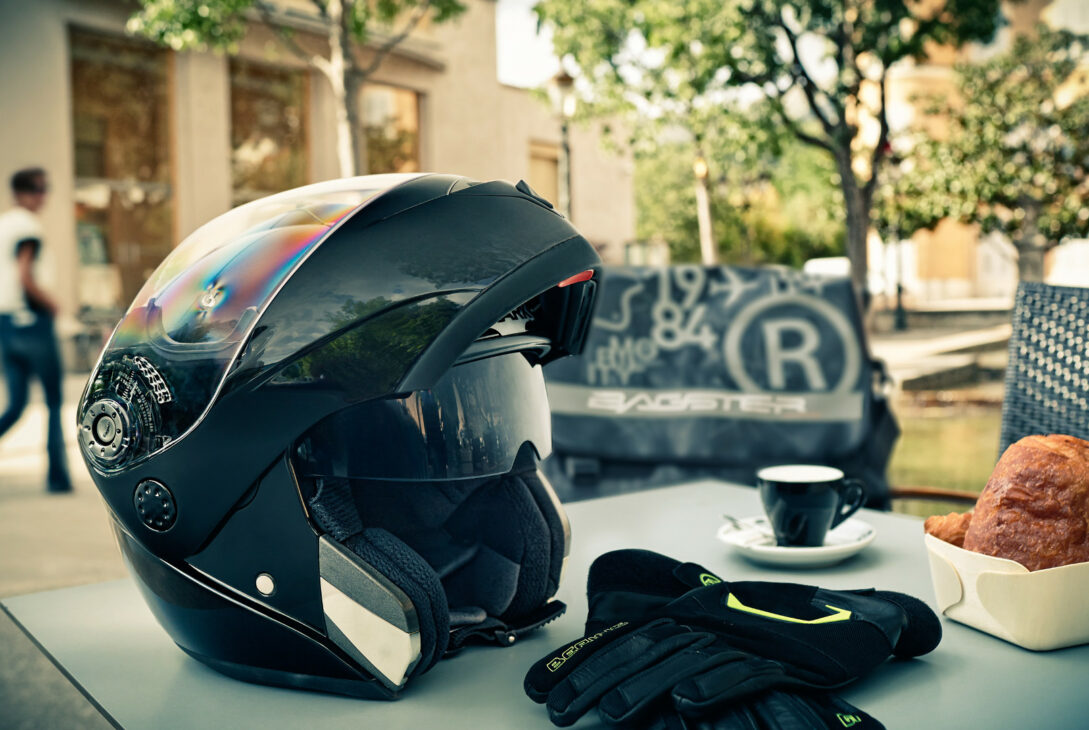Tips for buying a motorcycle helmet
